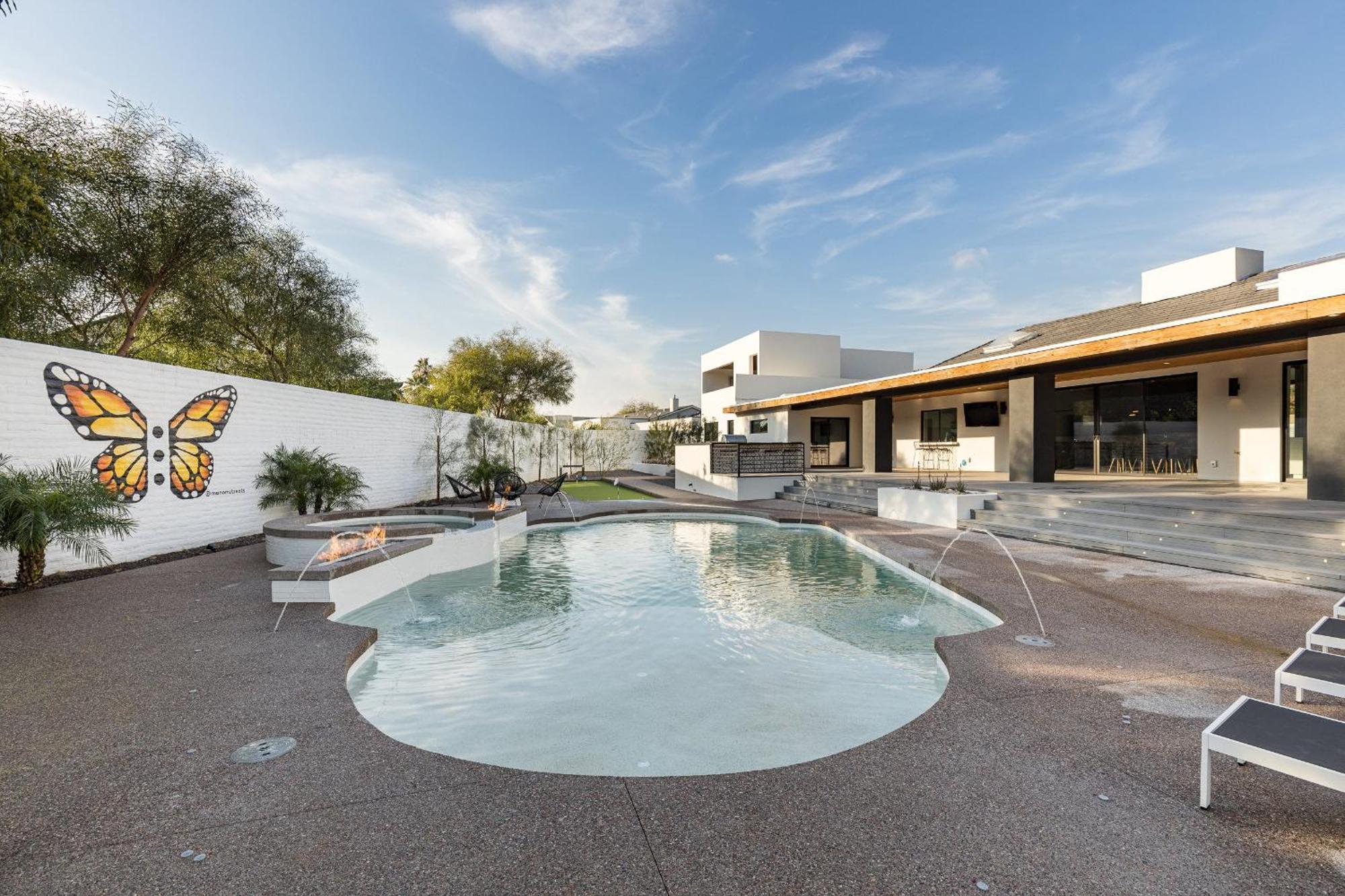 Luxury Micro-Resort, Theater, Sauna, Heated Pool Phoenix Buitenkant foto