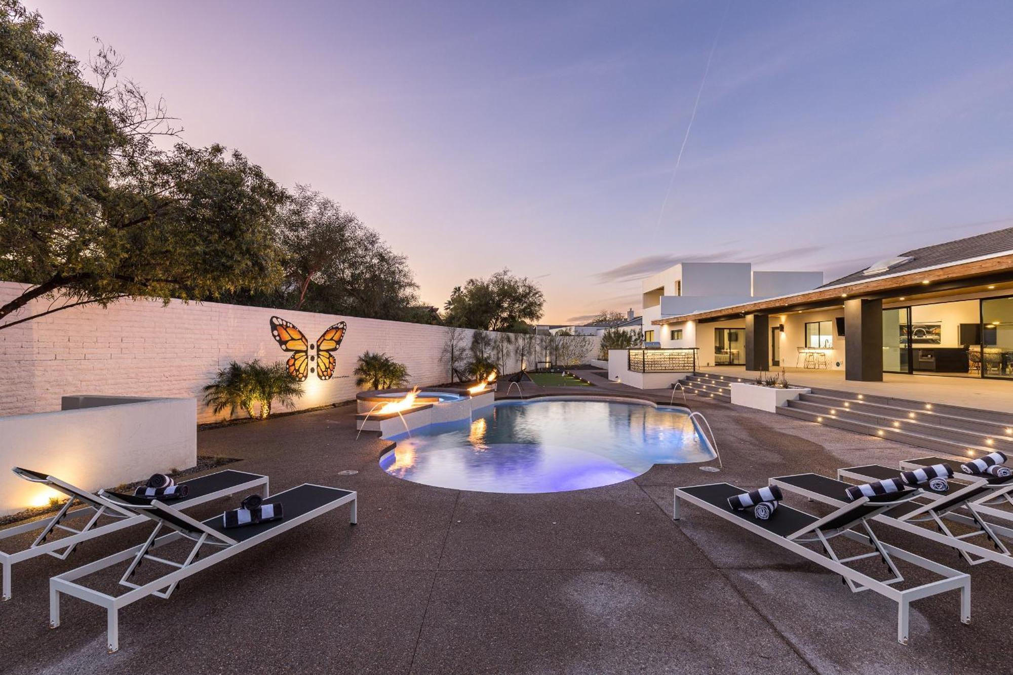 Luxury Micro-Resort, Theater, Sauna, Heated Pool Phoenix Buitenkant foto