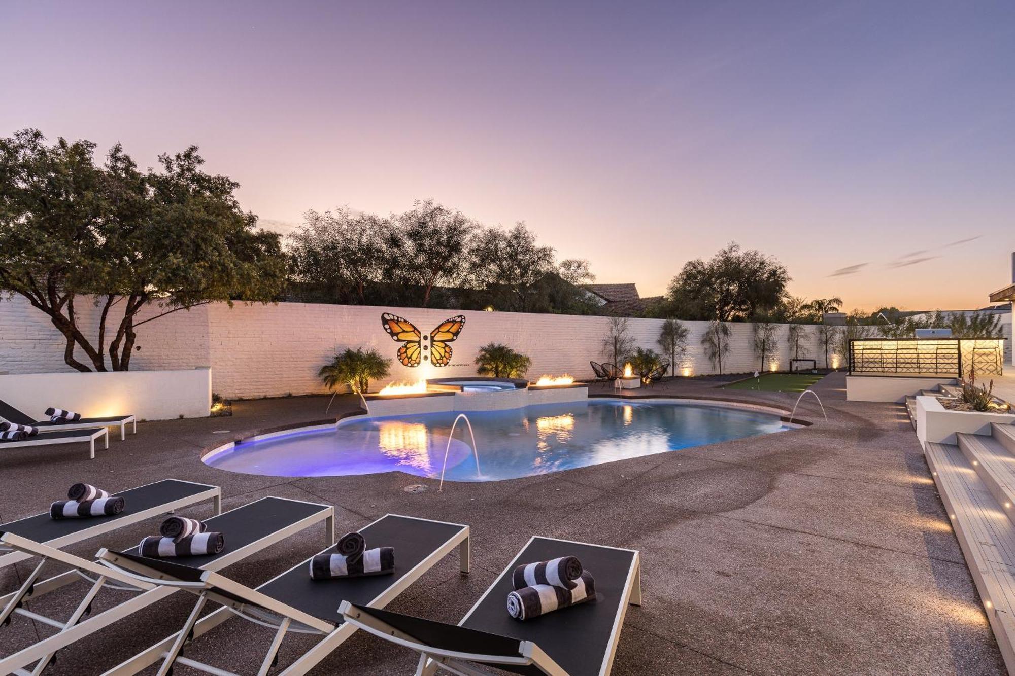 Luxury Micro-Resort, Theater, Sauna, Heated Pool Phoenix Buitenkant foto
