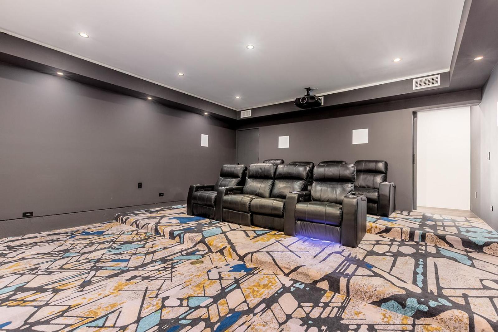 Luxury Micro-Resort, Theater, Sauna, Heated Pool Phoenix Buitenkant foto