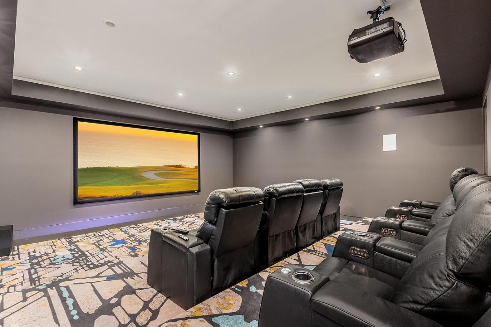 Luxury Micro-Resort, Theater, Sauna, Heated Pool Phoenix Buitenkant foto